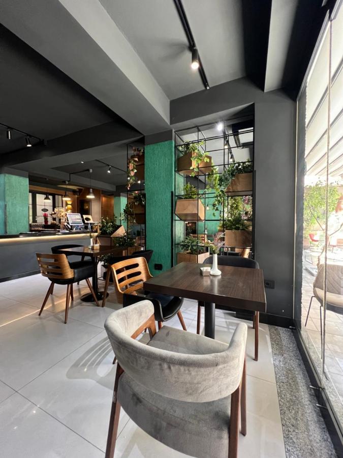 Vila 90 Boutique Hotel Tirana Extérieur photo